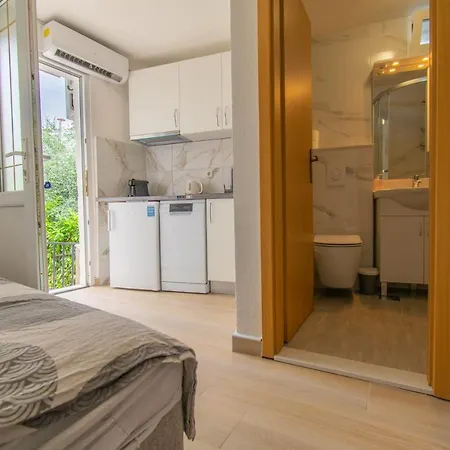 Studio Apartman Monika * Baška Voda