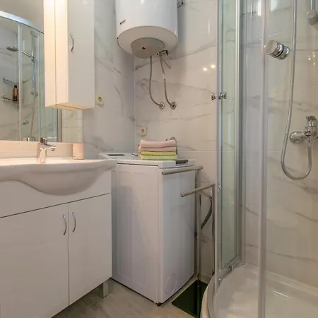 Pensionat Studio Apartman Monika Baška Voda